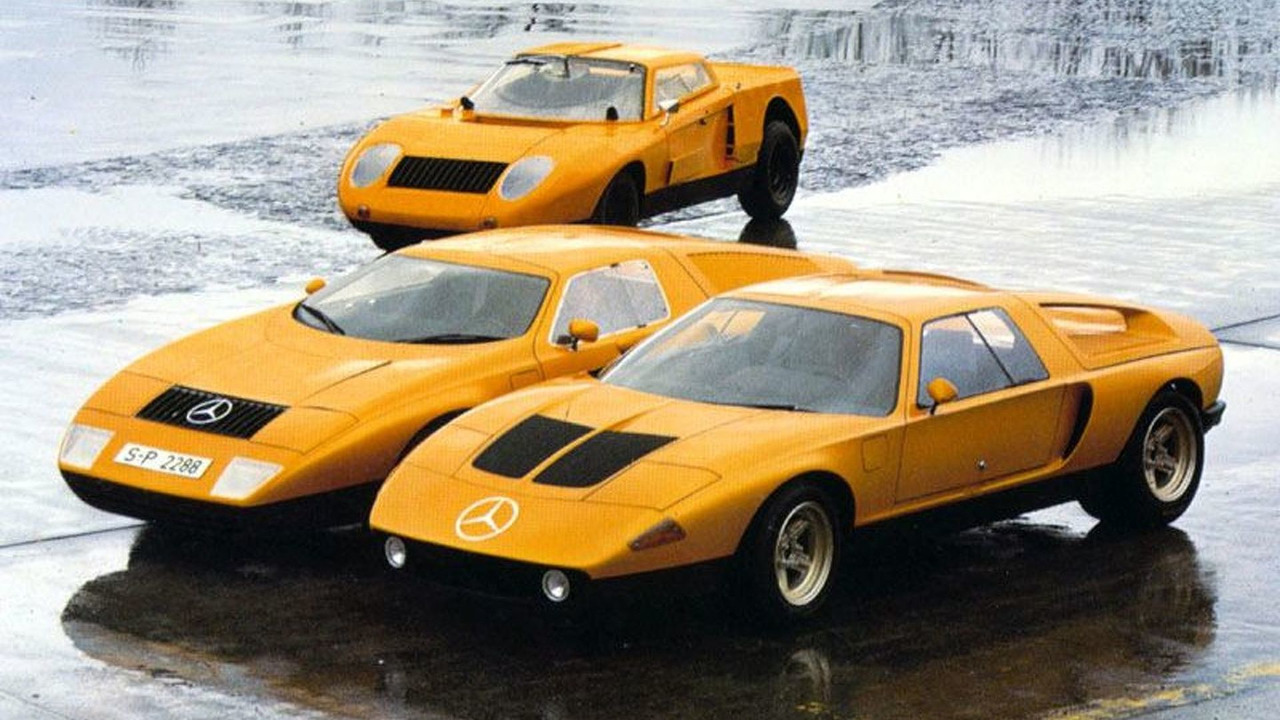 مرسيدس بنز C111 على اليمين، C111/II في المنتصف، C111/I في الخلف 1970