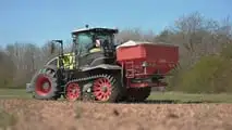 AXION TERRA TRAC il trattore ideale anche per la concimazione