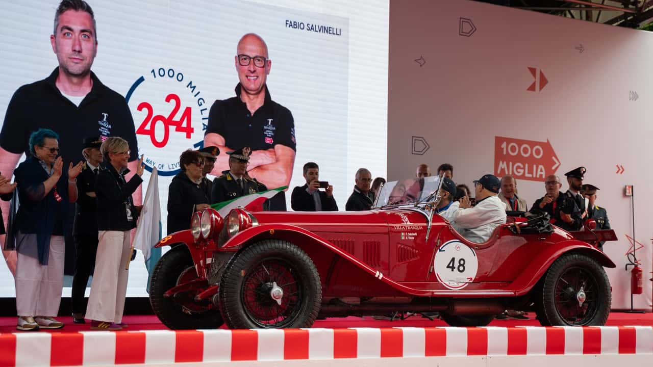 1000 Miglia 2024 - I vincitori Vesco-Salvinelli su Alfa 6C 1750 SS bis