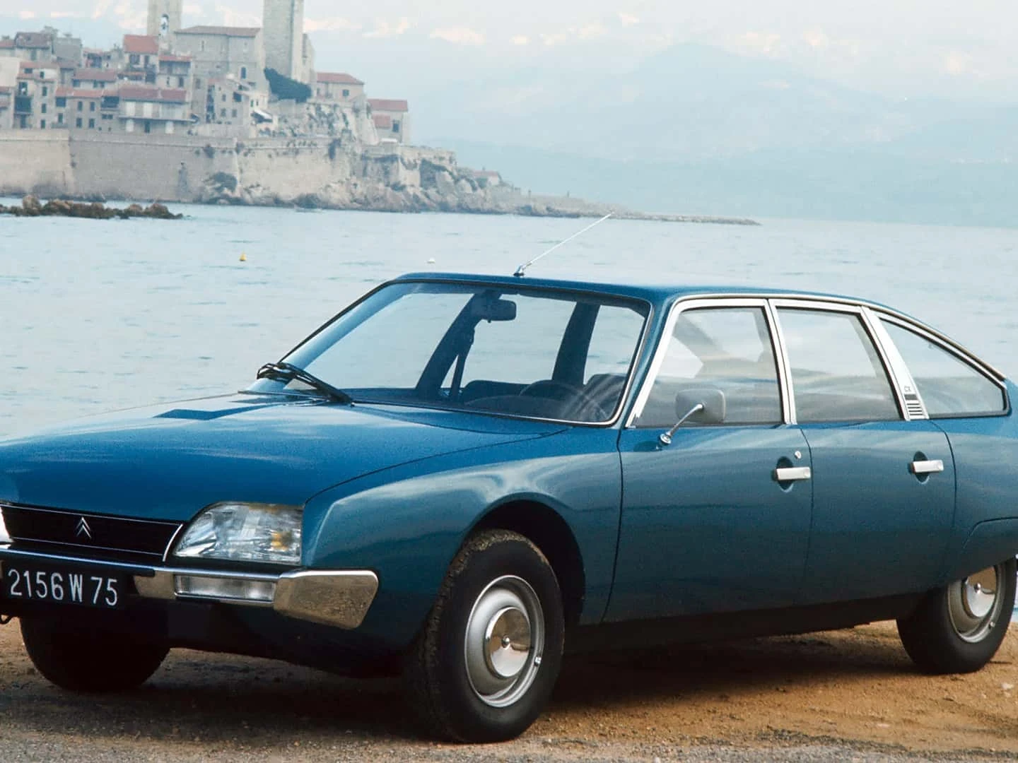 絶版希少CITROEN CX　Berline Pallas 1976 1/43 Citroën CX (1974-1991): The DS heir turns 50