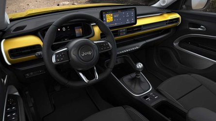 Jeep Avenger turbo benzina, le foto ufficiali