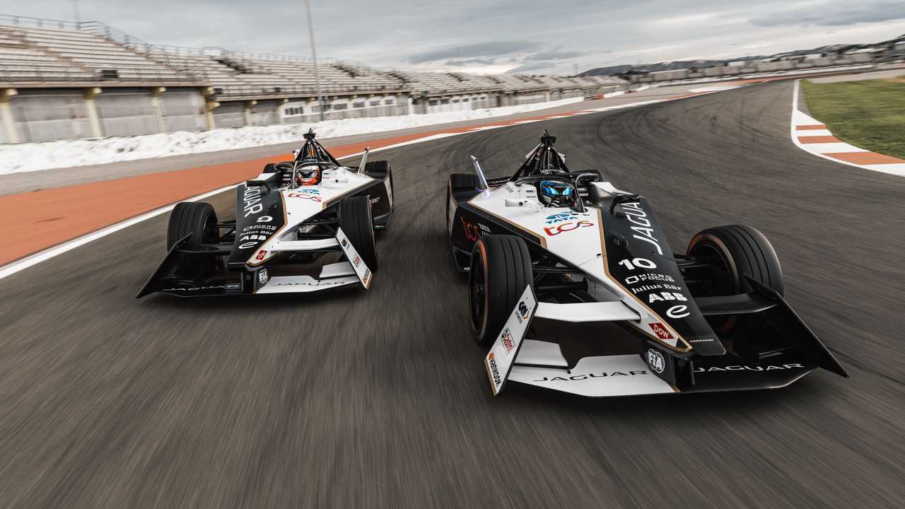 J_TCS_Racing_S9_Valencia_161222_001