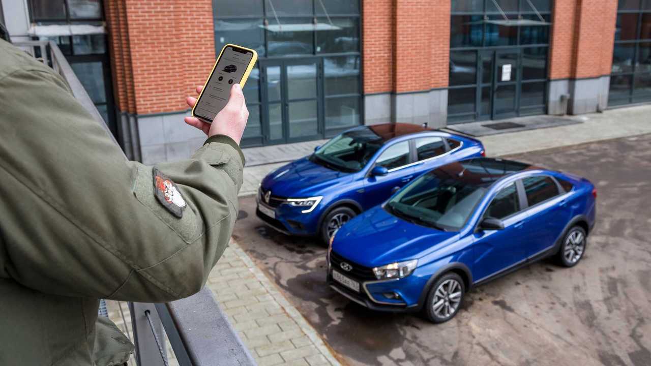 Lada Enjoy Pro и Renault Connect (Vesta Cross и Arkana)