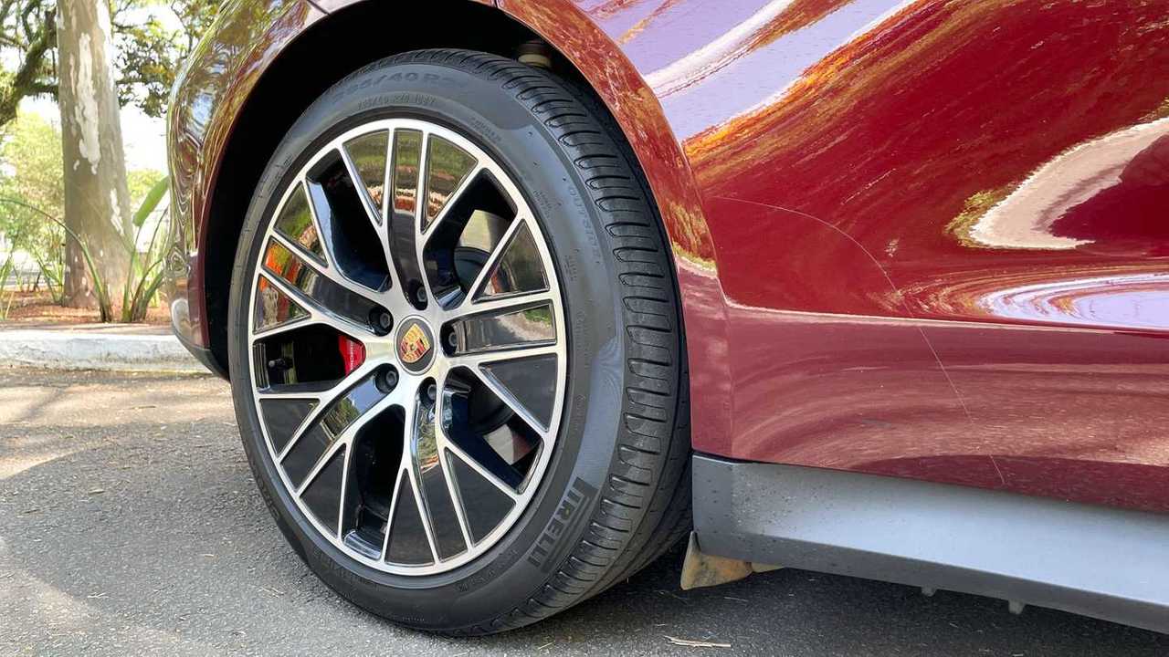 Porsche Taycan 4S (BR)