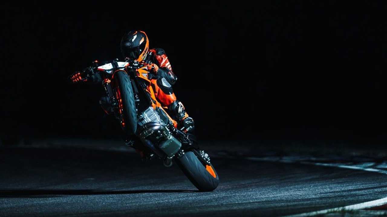 KTM 1290 Super Duke R Evo 2022