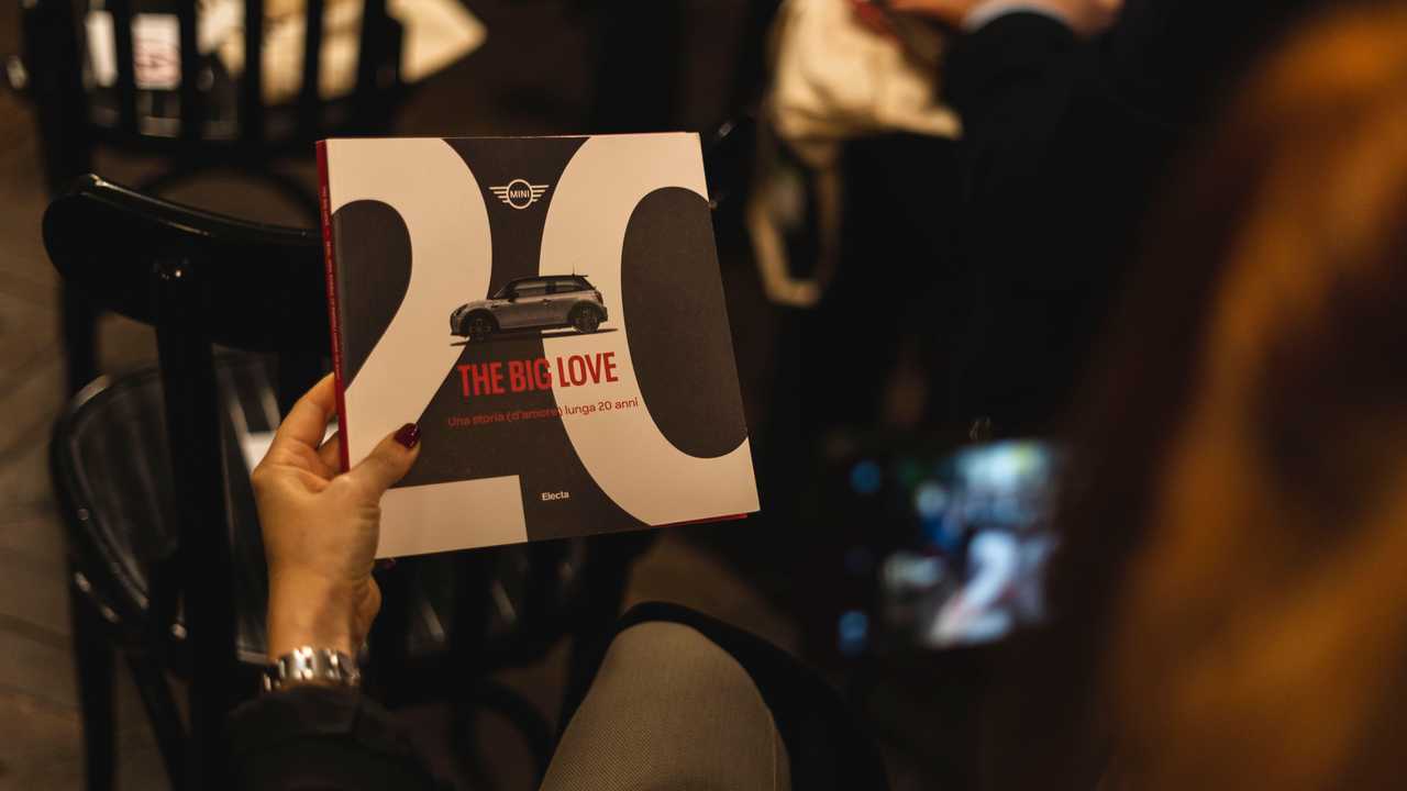 MINI presenta il libro “THE BIG LOVE – Una storia d’amore lunga 20 anni”