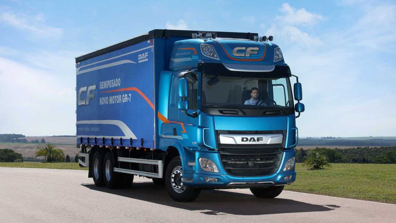 DAF CF com implemento