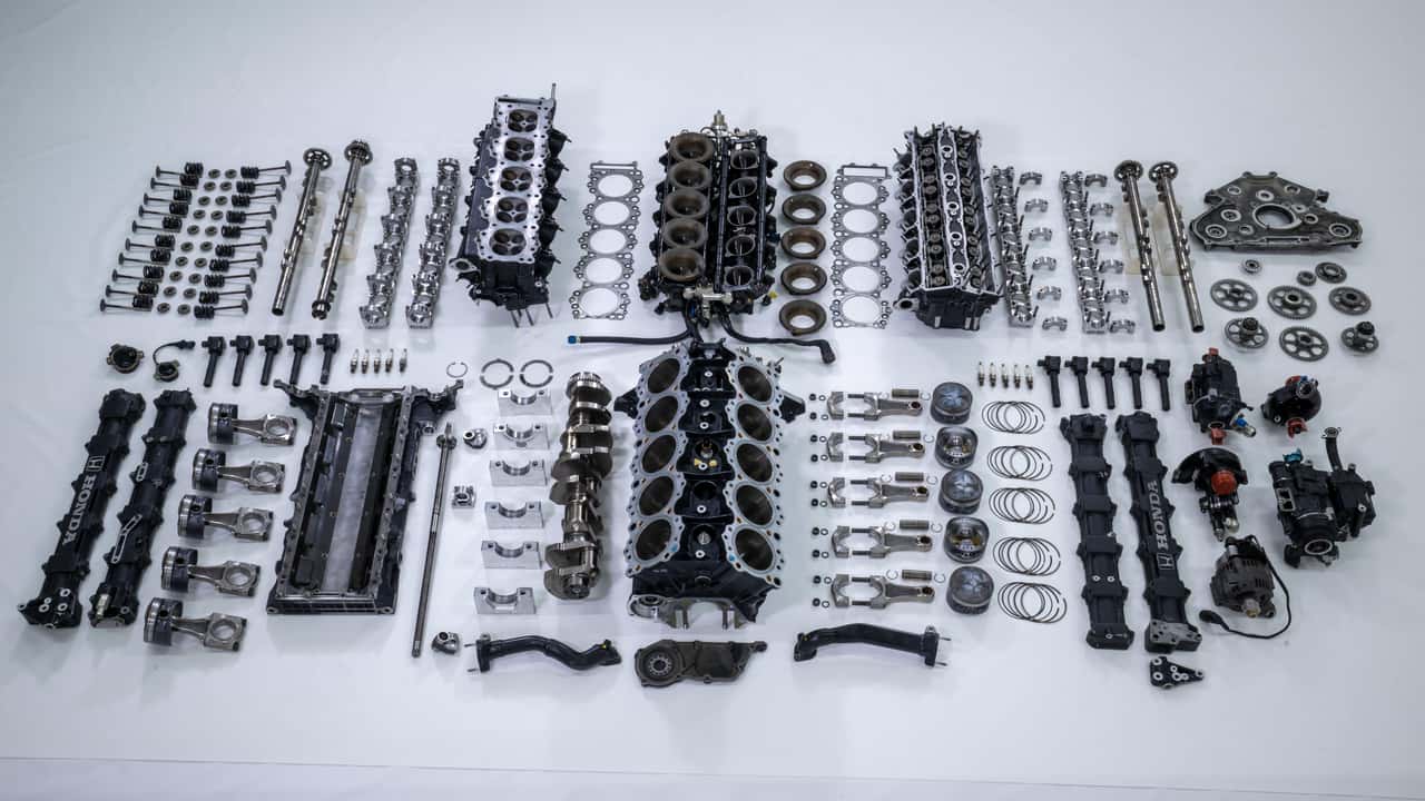 Ayrton Senna'nın F1 aracından sökülen V10 motor satışa sunuluyor