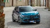 Alfa Romeo Junior (2025) Ibrida Q4 