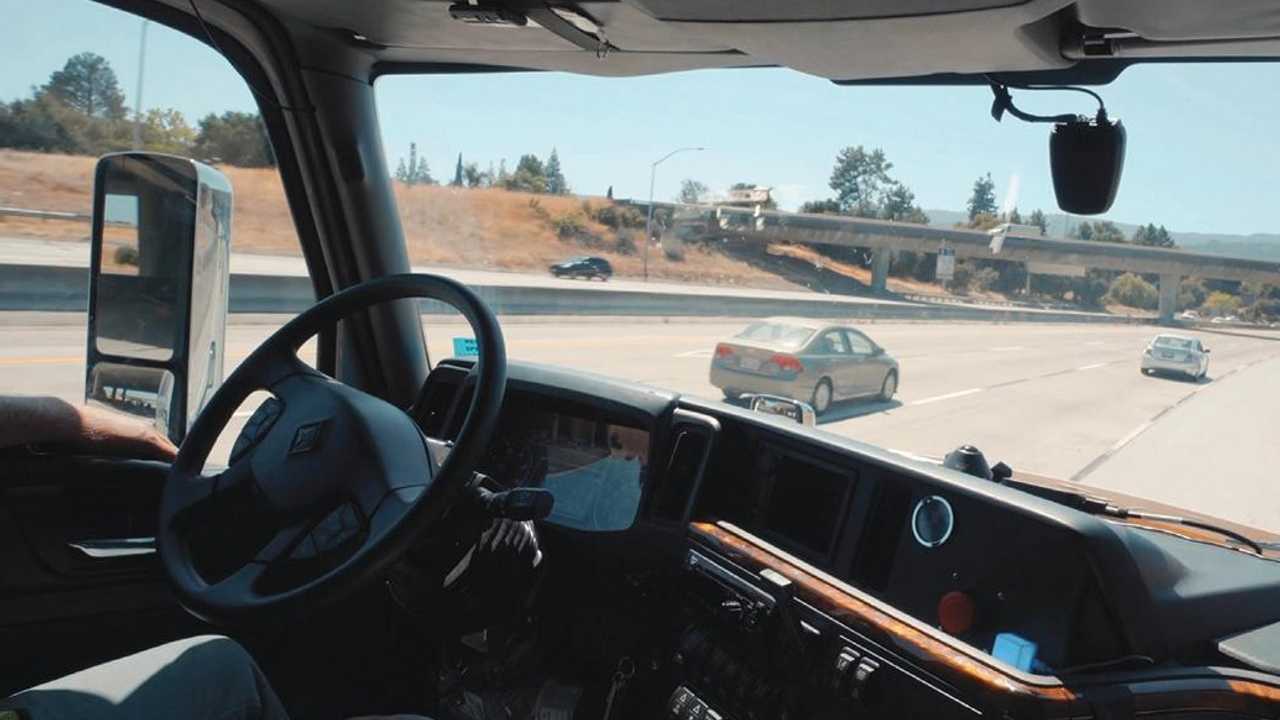 Un camión autónomo completa 4000 millas de viaje por la Ruta de la Seda