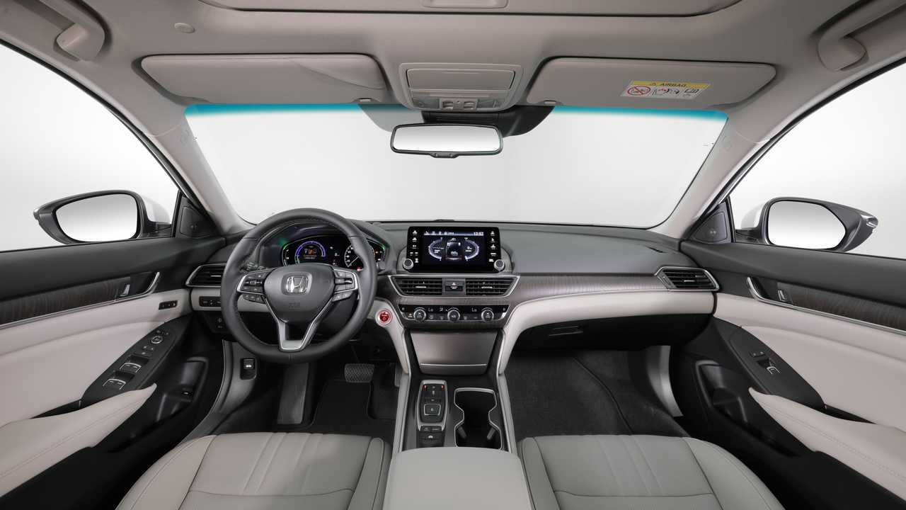 Honda Accord e:HEV (híbrido)