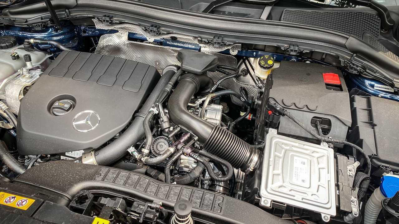 Mercedes-Benz GLA 200 AMG Line (Teste BR)