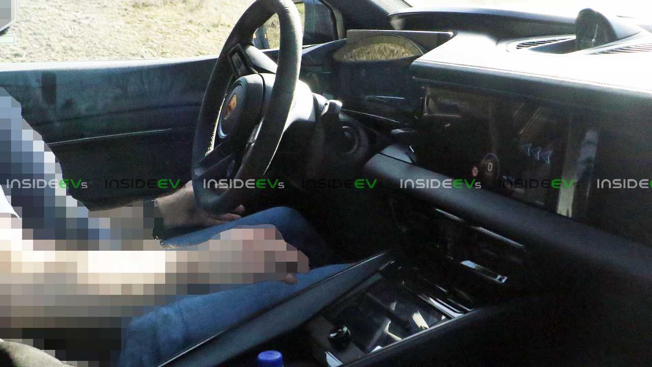 Электрический Porsche Macan: шпионские снимки