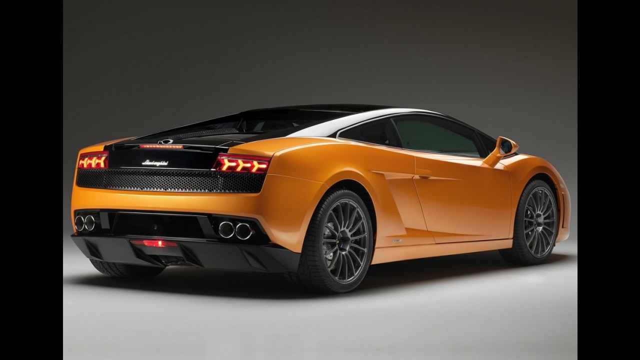 Lamborghini apresenta Gallardo LP560-4 Bicolore 2011 no Salão do Qatar