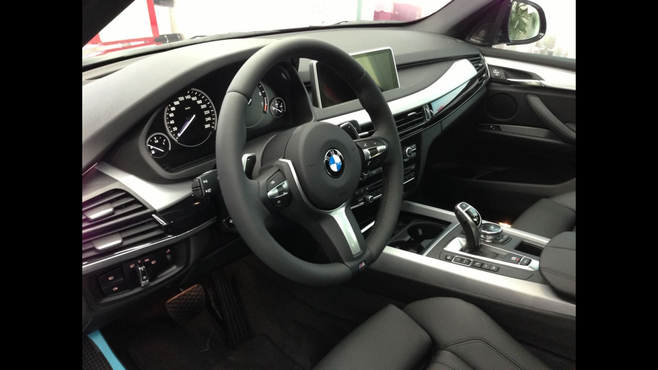 Novos BMW 320i ActiveFlex e X5 já estão nas lojas