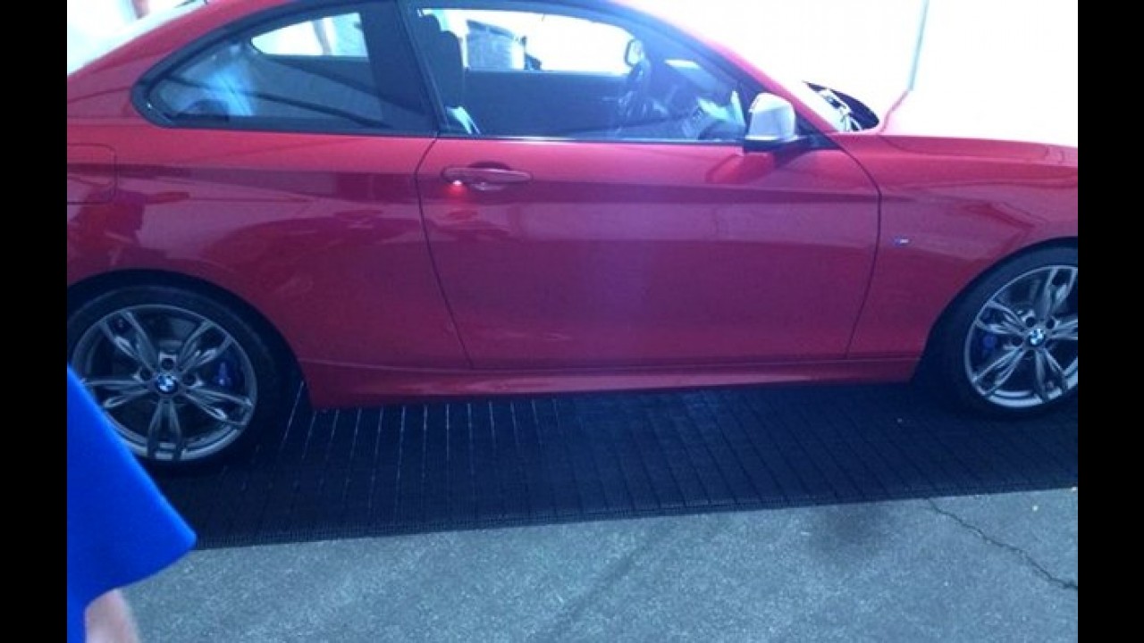 Novo BMW Série 2 tem as primeiras fotos sem disfarce vazadas na rede