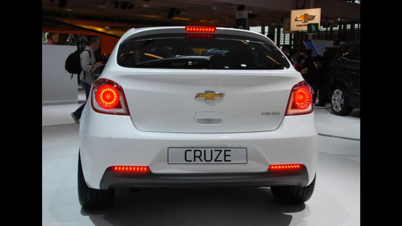 Fotos: Chevrolet Cruze Hatch no Salão de Paris