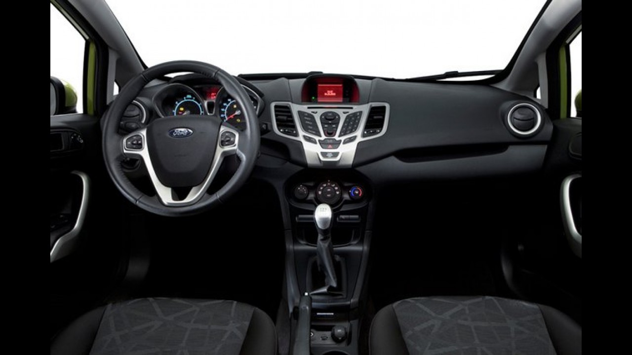 México: Linha Ford Fiesta 2013 chega com desconto - Preço inicial equivale a R$ 27.628