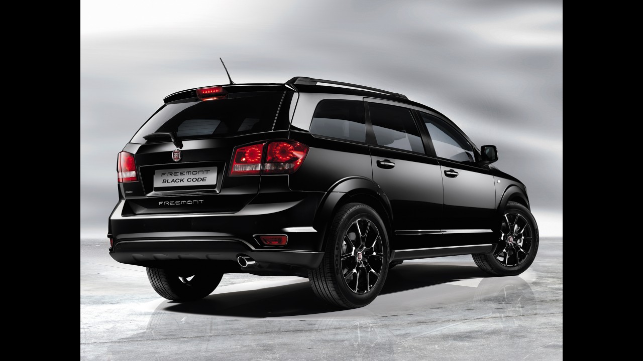 Fiat Freemont série especial Black Code estará no Salão de Frankfurt