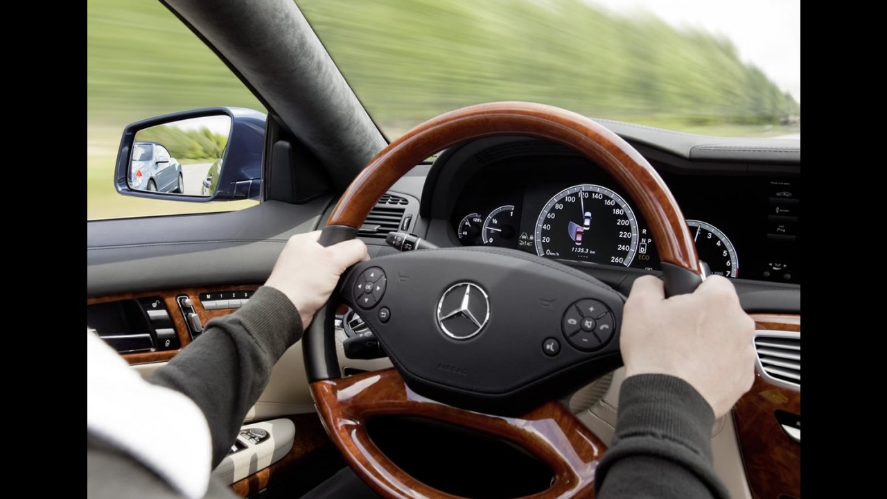 Mercedes-Benz CL 2011 é apresentado oficialmente - Veja fotos