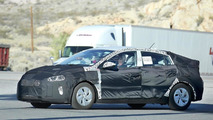 Hyundai hybrid spy photo