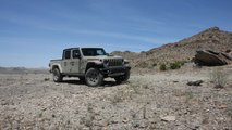 2020 Jeep Gladiator Mojave Exterior Front Quarter