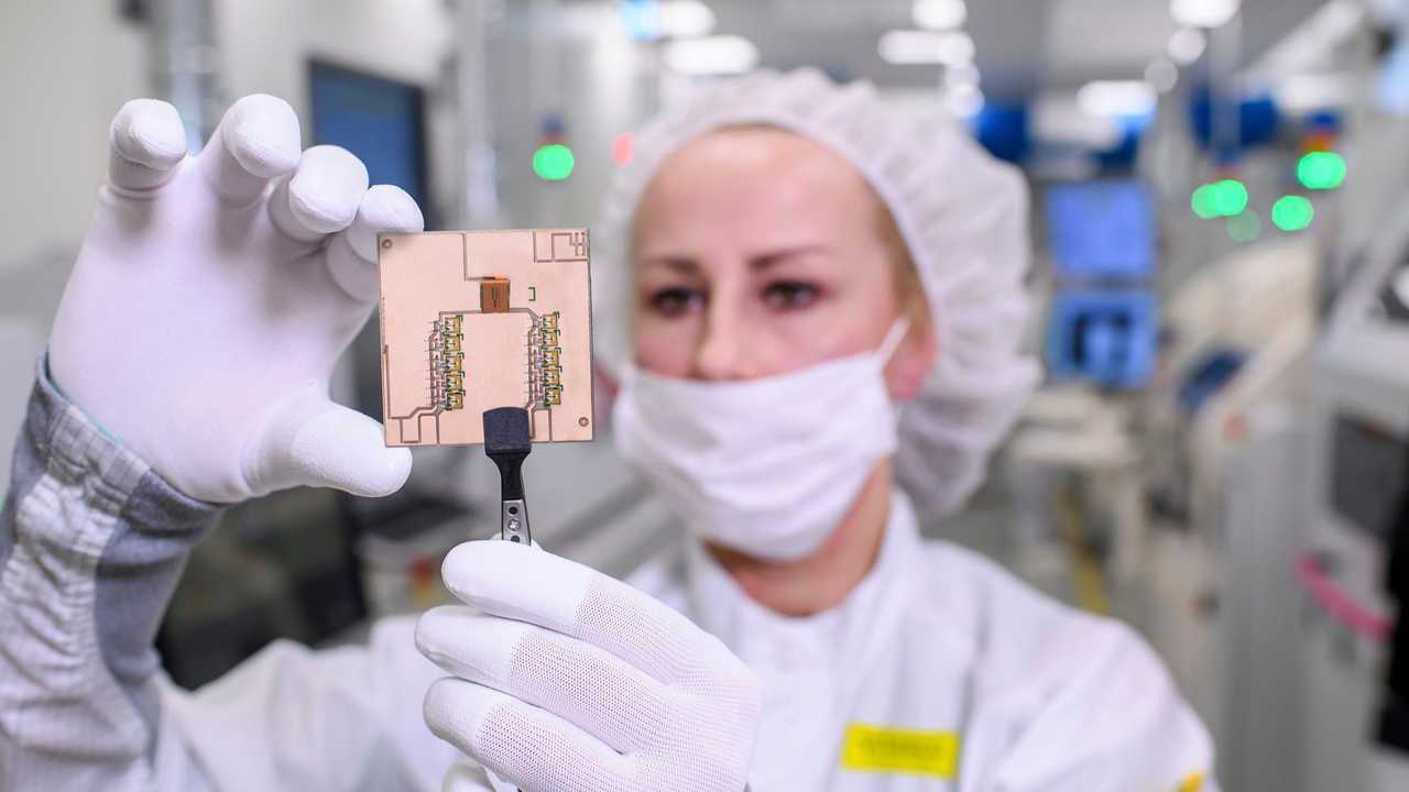The next step towards efficient electromobility: Vitesco Technologies cooperates with ROHM in the field of SiC technology.