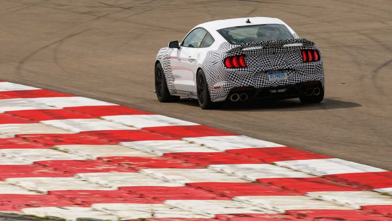 2021 Ford Mustang Mach 1 essais de piste