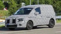 Mercedes Citan (2021) auf neuen Erlkönigbildern