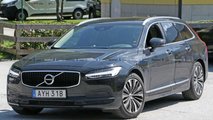 Makyajlı Volvo V90'ın İlk Casus Fotoğrafları