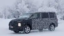 2018 Mitsubishi Delica spy photo