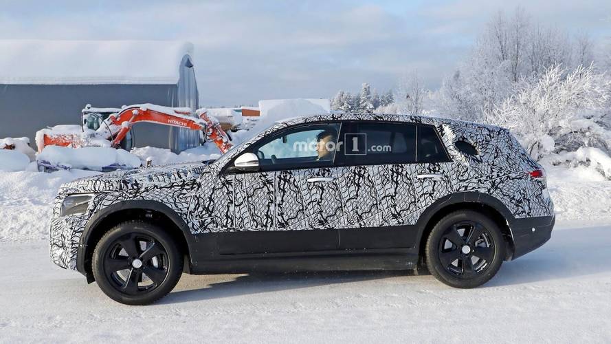 Mercedes-Benz EQ C New Spy Photos