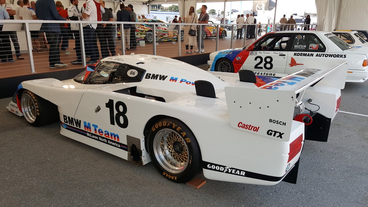 Bmw Usa Classic Living Legends Garage 1421326