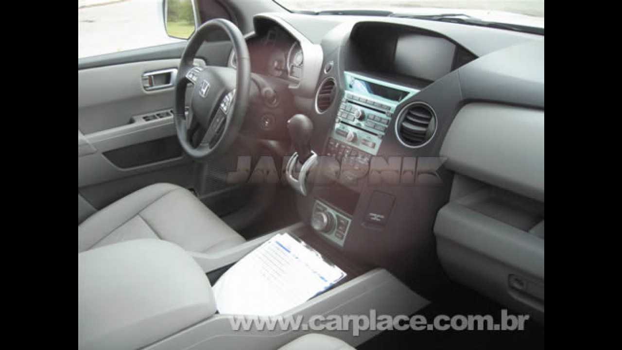 Versão de produção do Novo Honda Pilot 2009 é flagrado sem disfarces