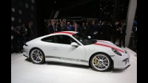 Porsche 911R atmosferik motoru ve manuel şanzımanıyla Cenevre’de