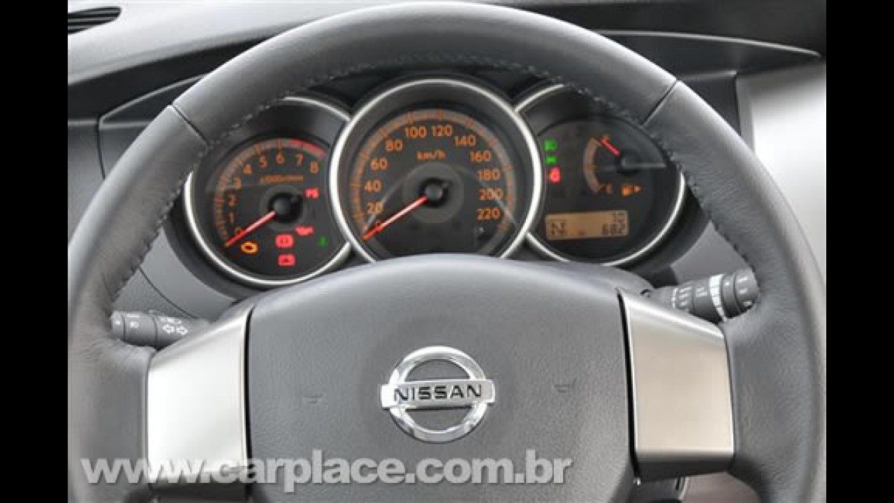 Nissan lança oficialmente o monovolume Livina no Brasil por R$ 46.690