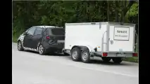 Erwischt: Kia-Minivan