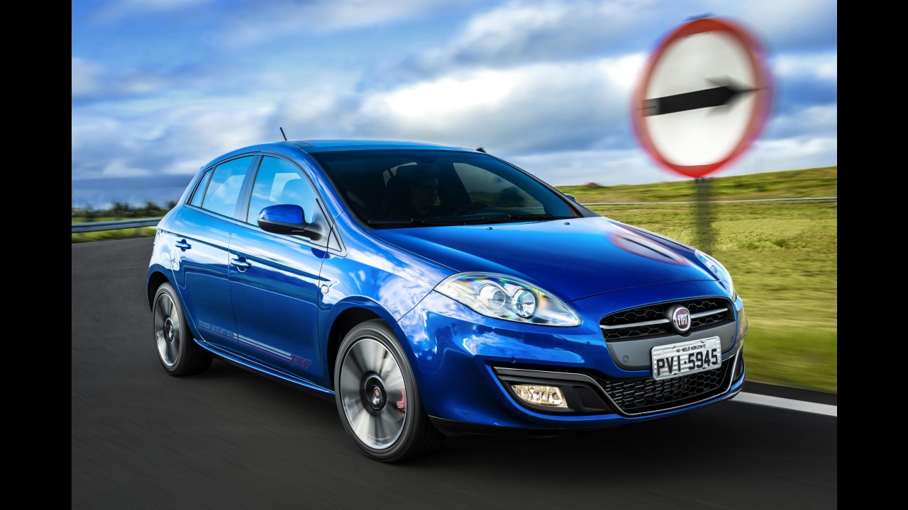 Hatches médios: Cruze encosta no líder Focus e 308 desaba