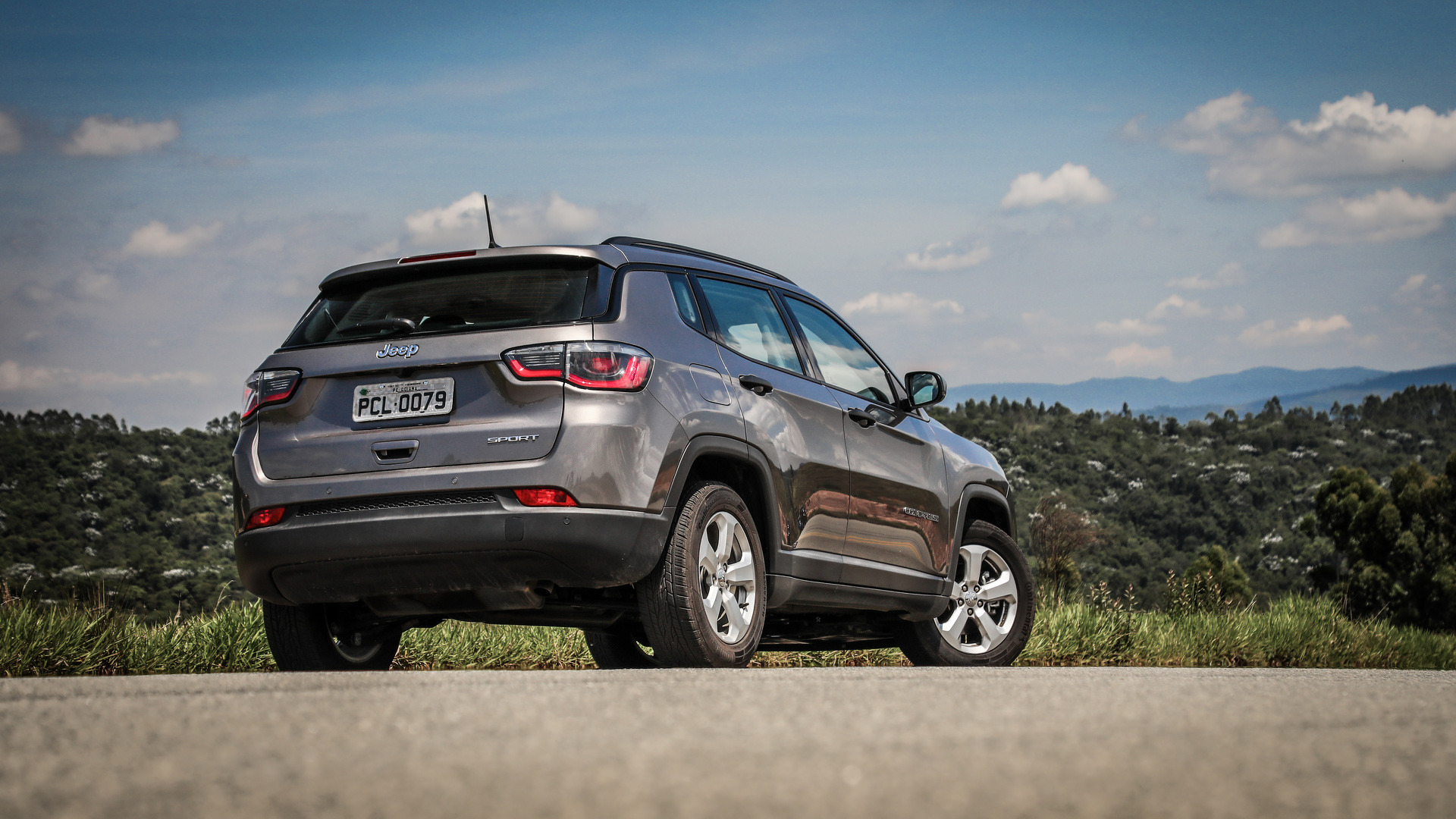 Jeep Compass x Honda Civic Fotos