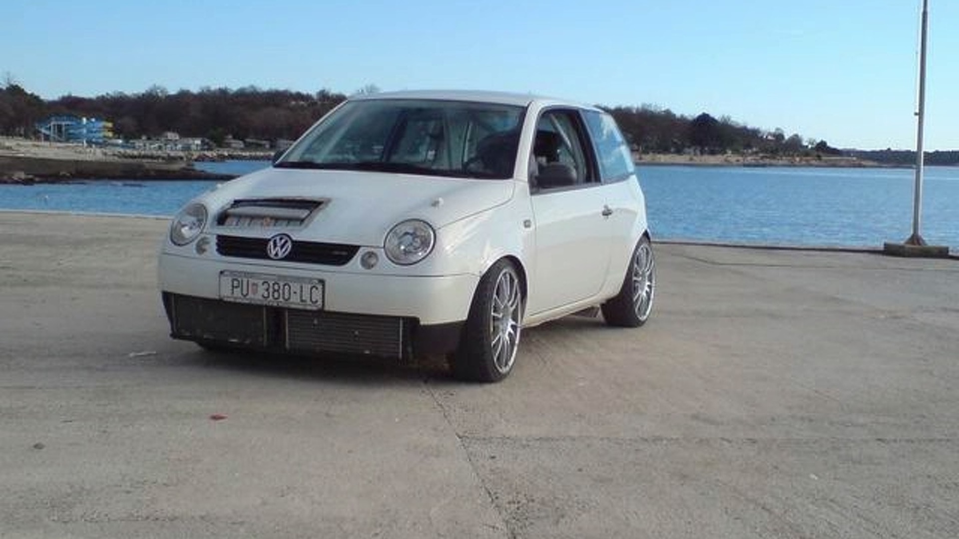 VIDEO VW Lupo with Twin VR6 Engines Launches