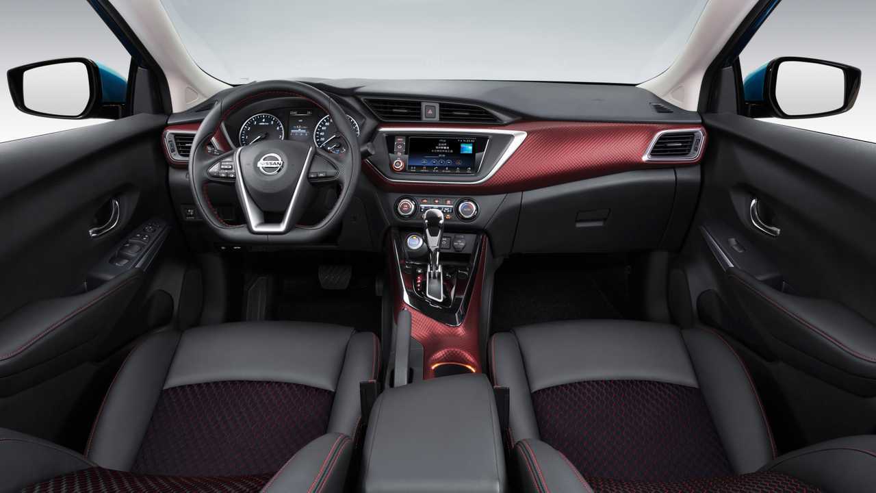 Nissan Lannia
