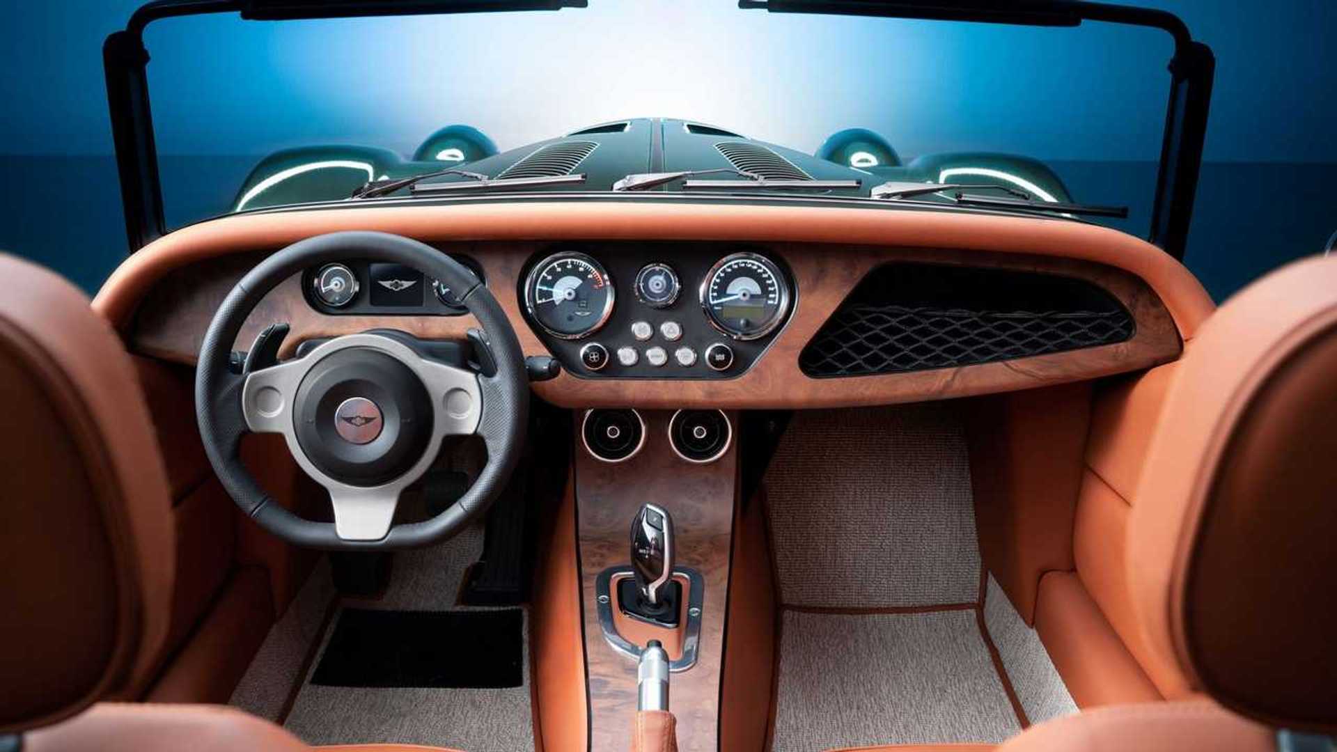 morgan-plus-six.jpg