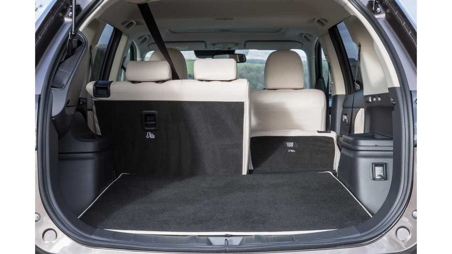 2017 Mitsubishi Outlander PHEV Gets Performance Upgrade, Slightly More