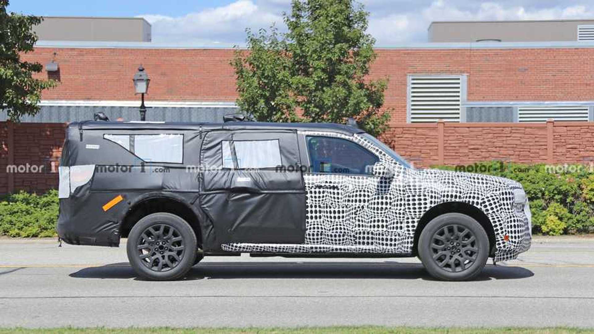 [스파이샷] 2022 Ford Maverick Pickup : 클리앙