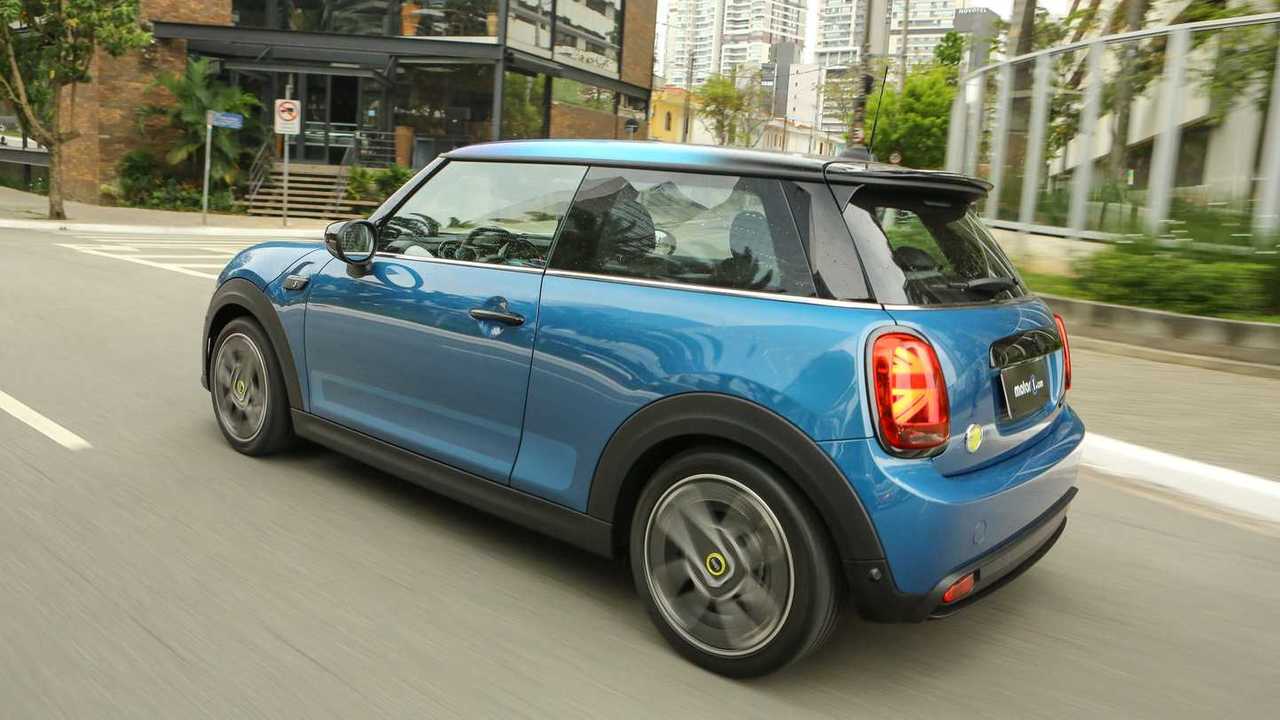 Comparativo: Fiat 500e vs. Mini Cooper SE