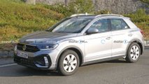 VW T-Roc facelift new spy photo