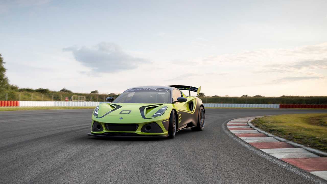 Lotus Emira GT4