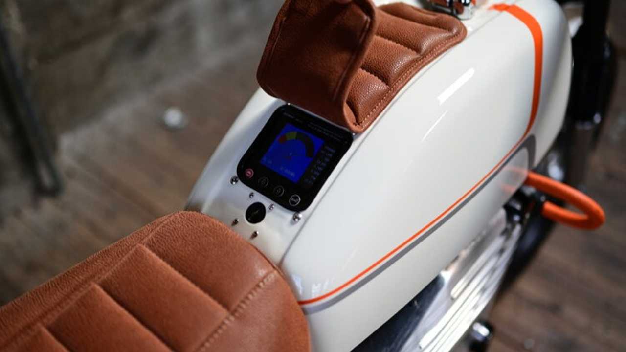 This Custom Electric Honda CB200 Puts A New Spin On Neo-Retro