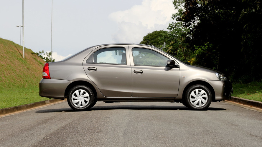 Toyota Etios Sedan AT