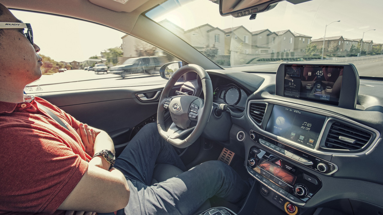 Hyundai Ioniq autonomous concept and virtual reality simulator